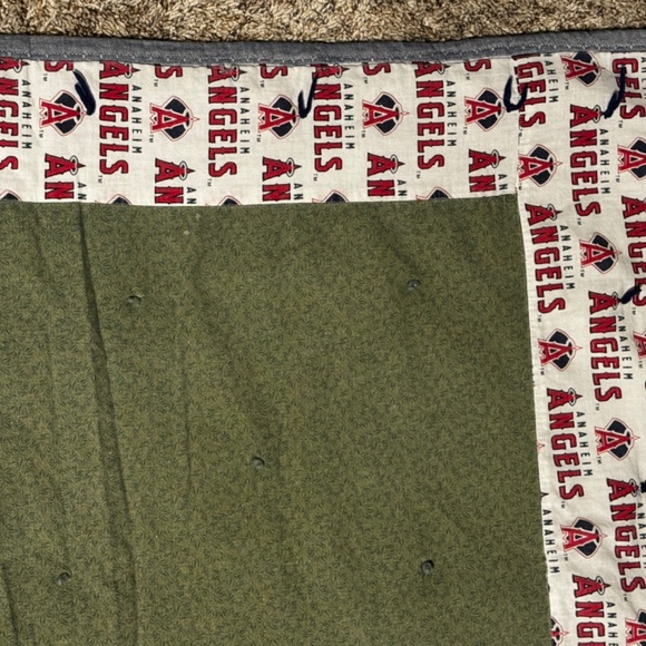 Vintage Soft Handmade Double Sided Boys Baseball Themed Quilt/Blanket - Picture 7 of 13